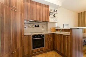 closed kitchen trend comeback